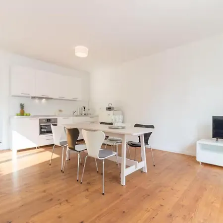 Brunnenhaus Land-idylle In Der Stadt Feriehus Mainz