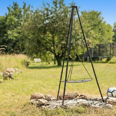 Brunnenhaus Land-idylle In Der Stadt *