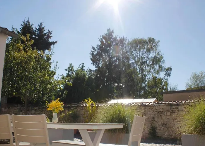 בית נופש Brunnenhaus Land-idylle In Der Stadt מיינץ