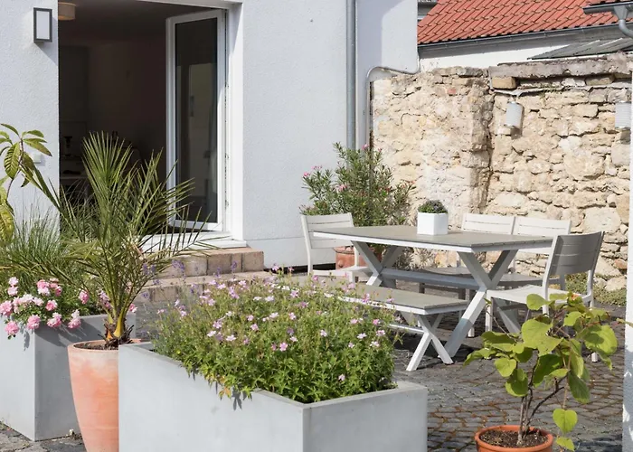 בית נופש Brunnenhaus Land-idylle In Der Stadt מיינץ